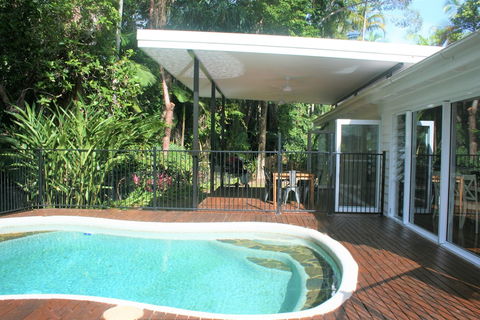 Atoll Close Port Douglas Holiday House - Taree Accommodation 1