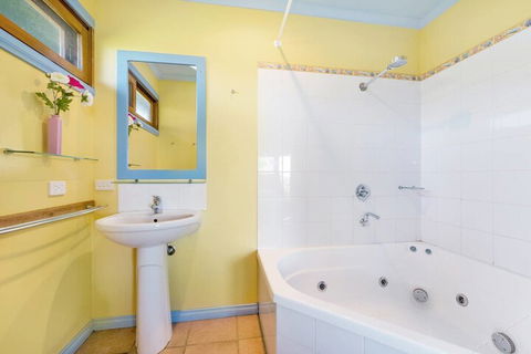 Apollo Panorama Guesthouse - Taree Accommodation 3