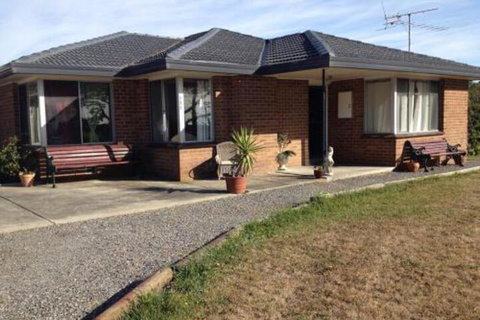 Yanakie Holiday House - Taree Accommodation 2
