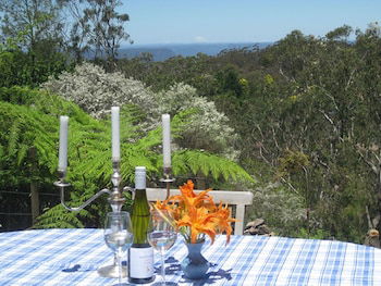 Cliff View Studio - Taree Accommodation 0