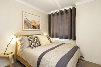 Avalanche 6 - Sophisticated Style & Modern Comfort With A Central Location - Taree Accommodation 0