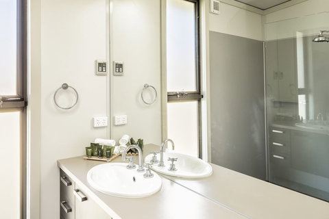 Ecocrackenback 15 'Sustainable Chalet Close To The Slopes.' - Taree Accommodation 4