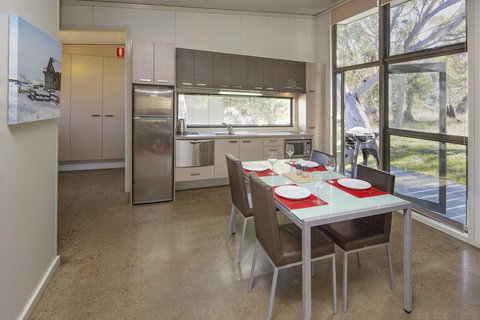 Ecocrackenback 15 'Sustainable Chalet Close To The Slopes.' - Taree Accommodation 0