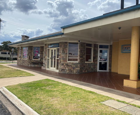 Horse And Jockey Hotel Motel - Taree Accommodation 2