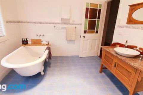 Ironbark Estate - Taree Accommodation 6