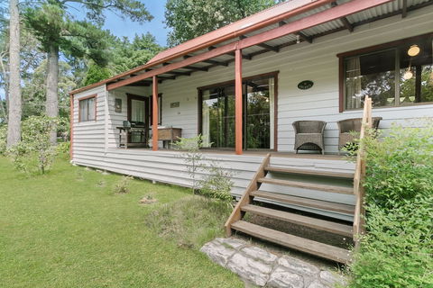 Arcadia Cottage - Taree Accommodation 2