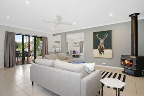 Always Bright - A Bright Escape - Taree Accommodation 0