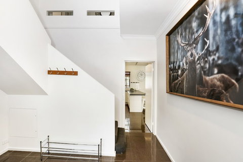 Elk Estate - Taree Accommodation 1