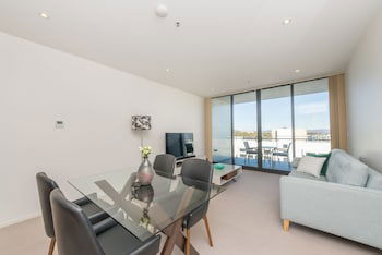 Accommodate Canberra - Manhattan - Taree Accommodation 3