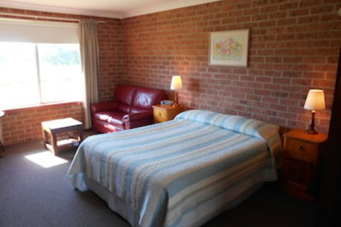 Vacy Village Motel - Taree Accommodation 0