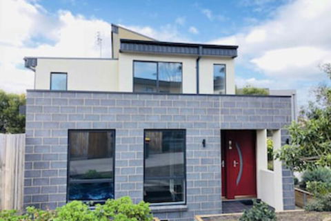 Apollo Bay Seal Apartments - Taree Accommodation 0