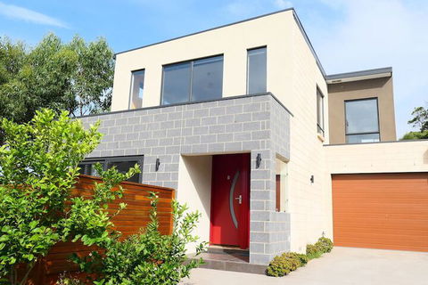 Apollo Bay Seal Apartments - Taree Accommodation 1