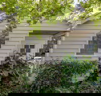 Heronswood Cottage - Taree Accommodation