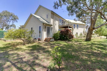 Foreshore - Taree Accommodation 0