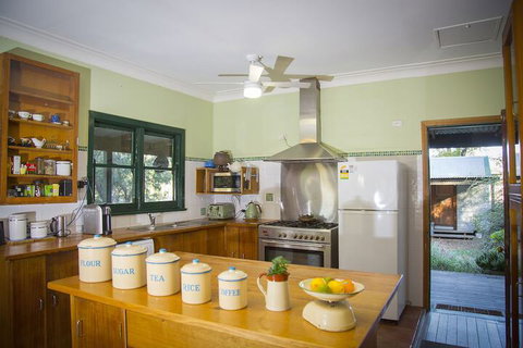 Red Tractor Retreat - Taree Accommodation 3