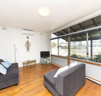 Douglas Cottage - Taree Accommodation