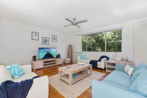 Augusta House - Taree Accommodation 0