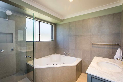 Amani - Taree Accommodation 7