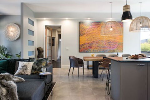 Arya - Taree Accommodation 0