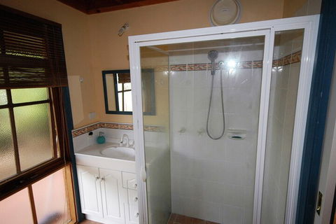 Garden Cottage Beechworth - Taree Accommodation 3