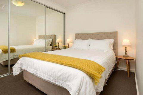 Living In Luxury Central & Sophisticated - Taree Accommodation 0