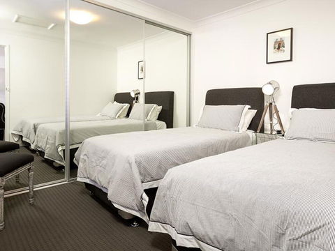 New York Dreamer Central & Sophisticated - Taree Accommodation 1