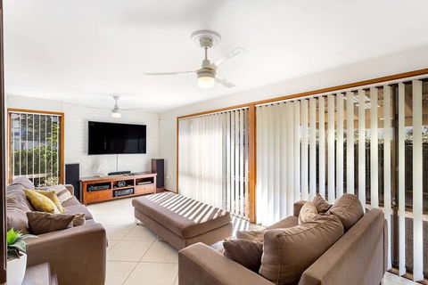 Campbell Avenue 28 - Taree Accommodation 5