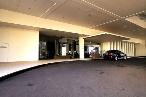 L5 Surfers Paradise Apartment - Taree Accommodation 1