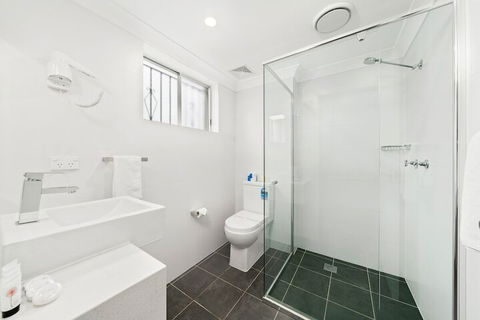 WM Hotel Bankstown - Taree Accommodation 4