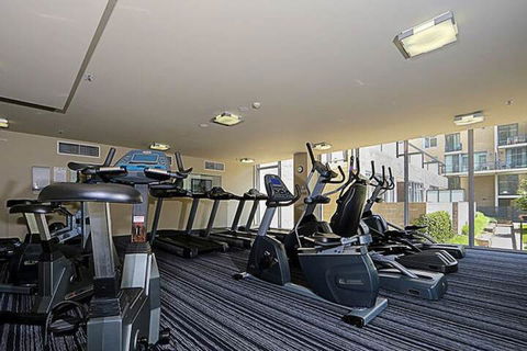 Spacious 1-Bedroom Apartment With Parking - Taree Accommodation 6