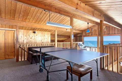 Cliffs End Beach Shack 105 Gold Coast Drive Carrickalinga - Taree Accommodation 6