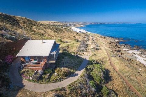 Cliffs End Beach Shack 105 Gold Coast Drive Carrickalinga - Taree Accommodation 3