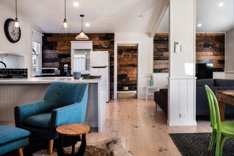 Table Hill Cottage - Taree Accommodation 4