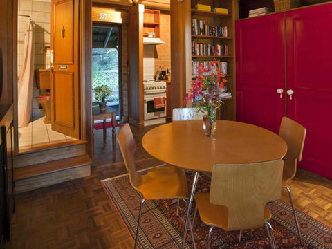 Cherrytree Cottage - Taree Accommodation 2