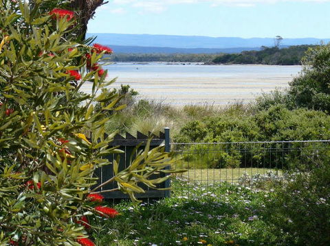 Pelican Bay Bed & Breakfast - Taree Accommodation 4