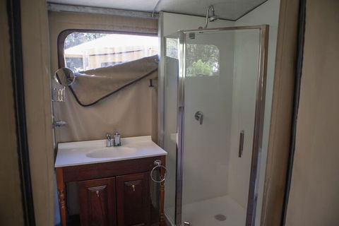Castaways Moreton Island - Taree Accommodation 2
