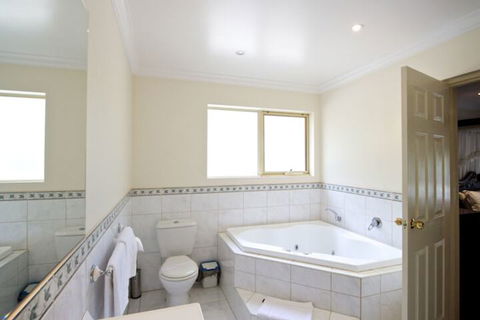 Sanctuary House Resort Motel - Taree Accommodation 7