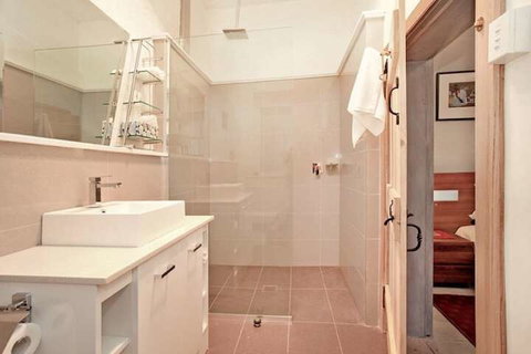 Robinson Cottage - Taree Accommodation 7