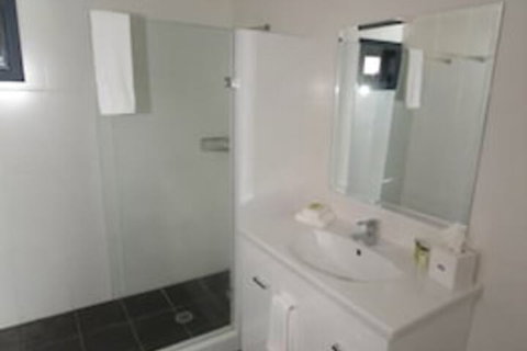 Habitat Chalet - Taree Accommodation 7