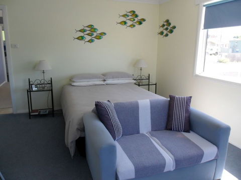 Freycinet Waters - Taree Accommodation 5