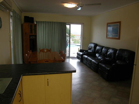 Ambience Holiday Apartments - Taree Accommodation 6