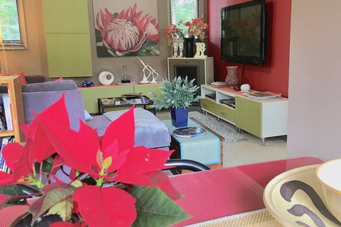 Crimson Villa - Taree Accommodation 7