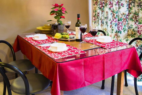 Crimson Villa - Taree Accommodation 4