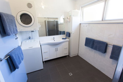 Modra's Apartments - Taree Accommodation 4