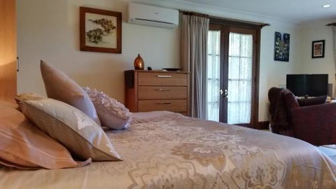 Bellbird Cottage B & B - Taree Accommodation 4