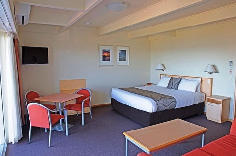 Amooran Oceanside - Taree Accommodation 3