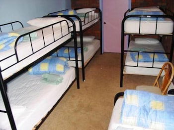 Warrnambool Beach Backpackers - Taree Accommodation 5