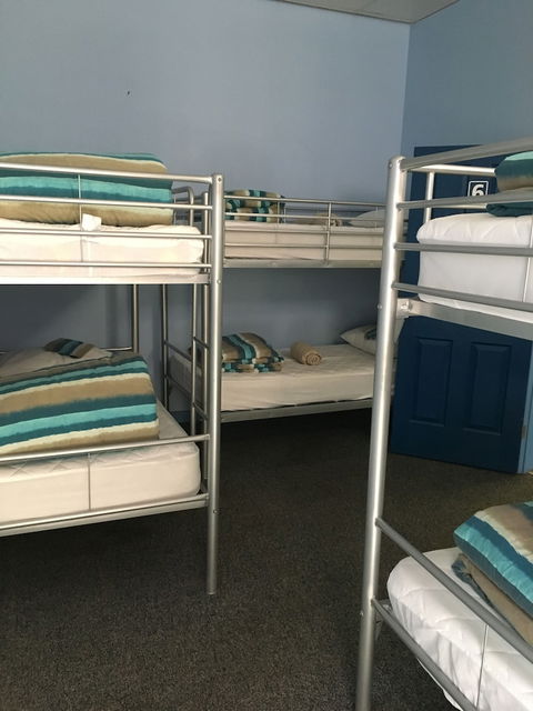 Warrnambool Beach Backpackers - Taree Accommodation 6