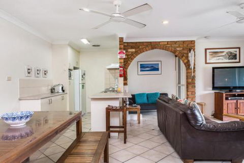 Atlantis - Taree Accommodation 6
