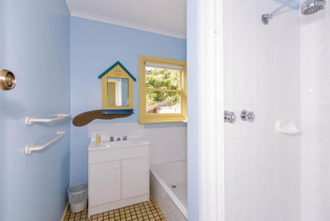 HOLIDAY On NAUTILUS INVERLOCH - Taree Accommodation 3